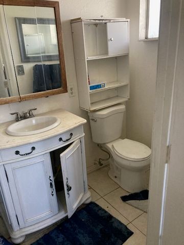 13220 Tripoli Avenue, Sylmar (los Angeles), CA 91342