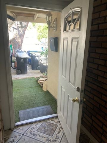 13220 Tripoli Avenue, Sylmar (los Angeles), CA 91342