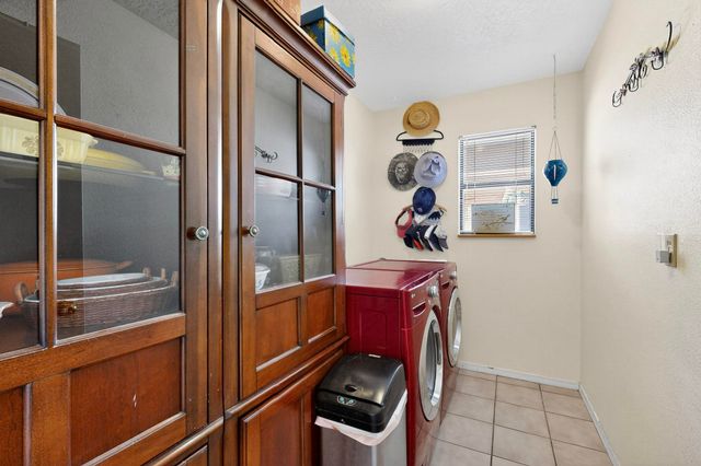 6705 Lamar Avenue NW, Albuquerque, NM 87120