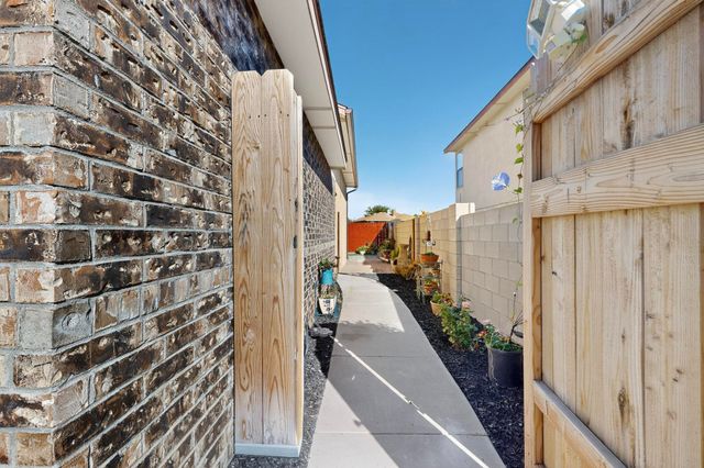 6705 Lamar Avenue NW, Albuquerque, NM 87120