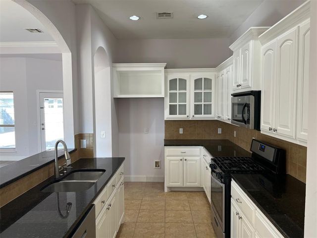 19449 Northpark Court, Edmond, OK 73012