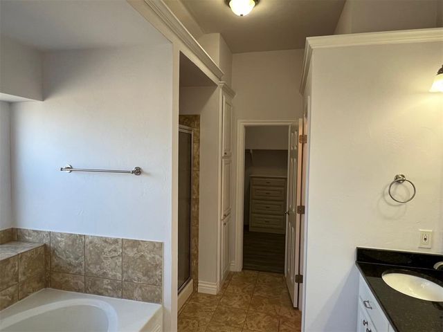 19449 Northpark Court, Edmond, OK 73012