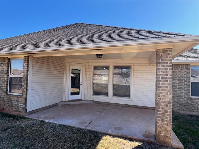 19449 Northpark Court, Edmond, OK 73012