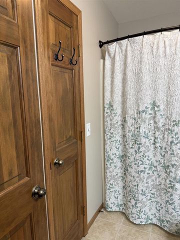 201 JENNA DRIVE, Unknown, WI 53593