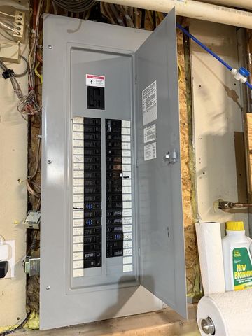 201 JENNA DRIVE, Unknown, WI 53593