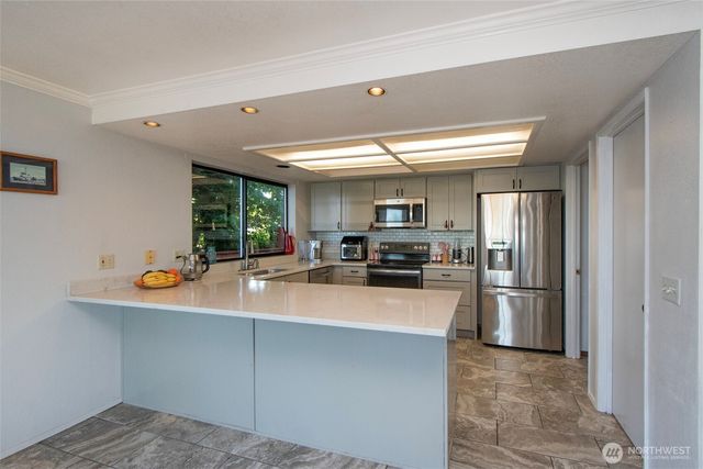 1801 Harborcrest Place, Port Angeles, WA 98362