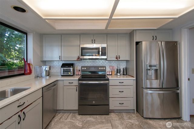 1801 Harborcrest Place, Port Angeles, WA 98362