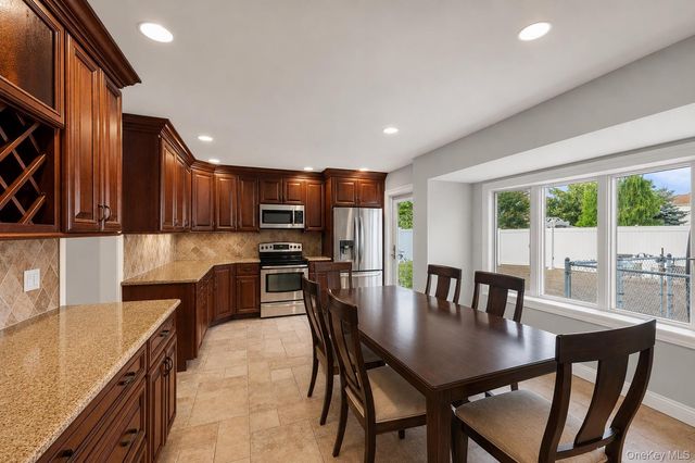 61 Hemlock Lane, Massapequa Park, NY 11762