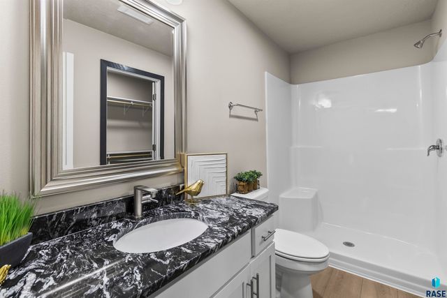 911 Birch St Street, Harrisburg, SD 57032