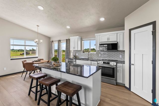 911 Birch St Street, Harrisburg, SD 57032