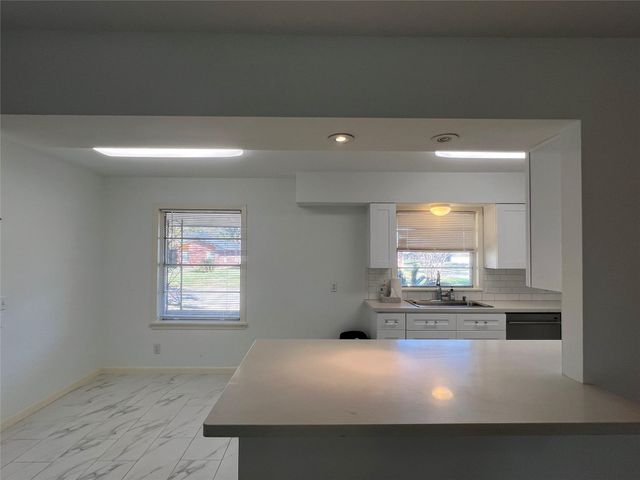 5103 Creekbend Drive, Houston, TX 77035