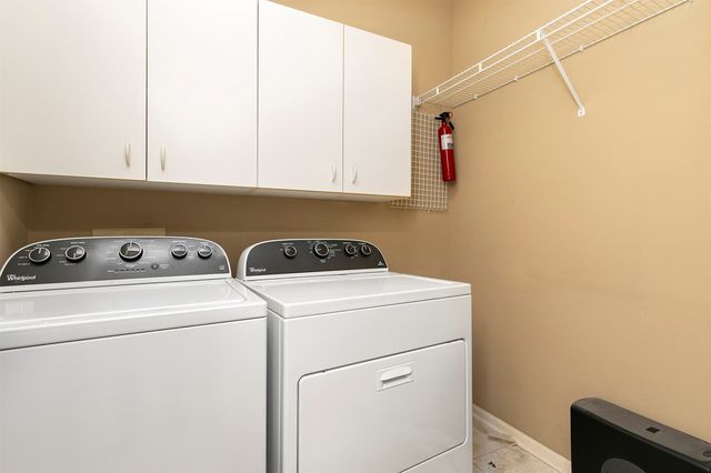 13598 Village Court, Clive, IA 50325