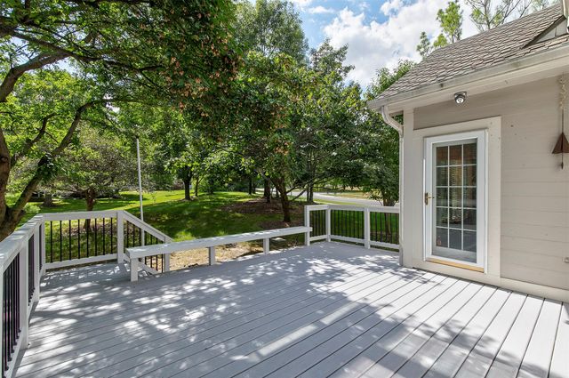 13598 Village Court, Clive, IA 50325