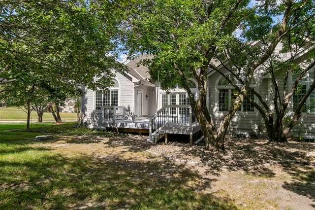 13598 Village Court, Clive, IA 50325