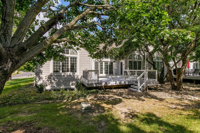 13598 Village Court, Clive, IA 50325