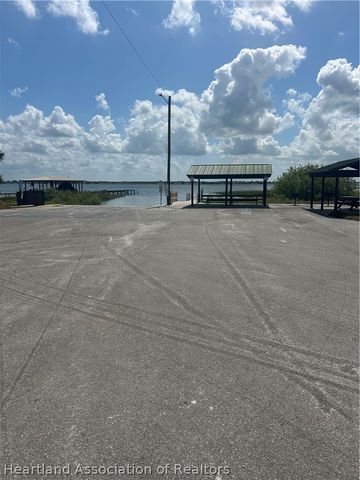 339 Comanche Street NW, Lake Placid, FL 33852