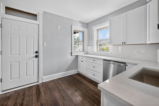 1101 S OAK PARK Avenue 2, Oak Park, IL 60304