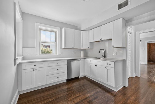 1101 S OAK PARK Avenue 2, Oak Park, IL 60304