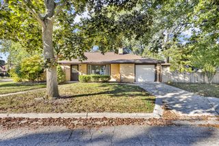 1012 Elmwood Avenue, Jackson, MI 49203