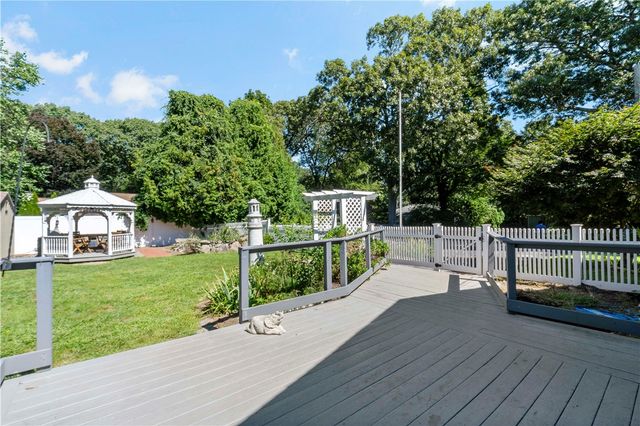 15 Mollusk Drive, North Kingstown, RI 02874
