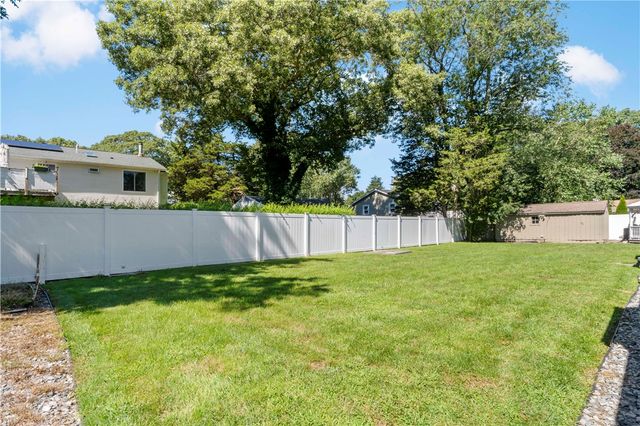 15 Mollusk Drive, North Kingstown, RI 02874