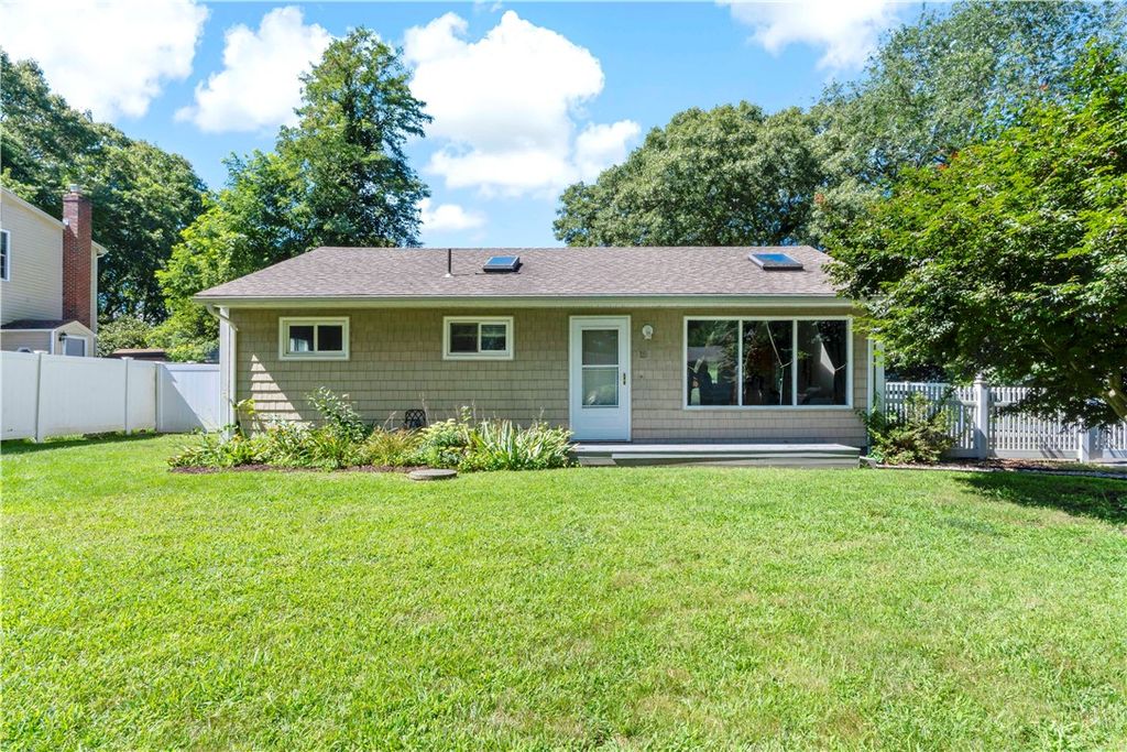 15 Mollusk Drive, North Kingstown, RI 02874