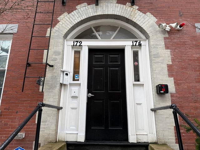 172 Auburn St 2, Cambridge, MA 02139