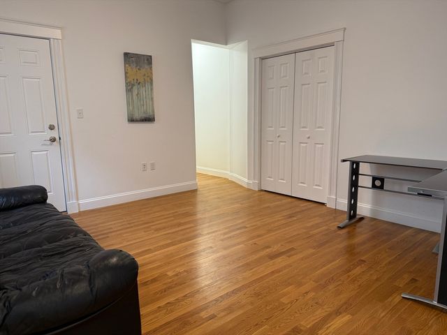 172 Auburn St 2, Cambridge, MA 02139