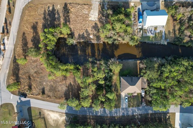 3430 Lumahai Place, Diamondhead, MS 39525