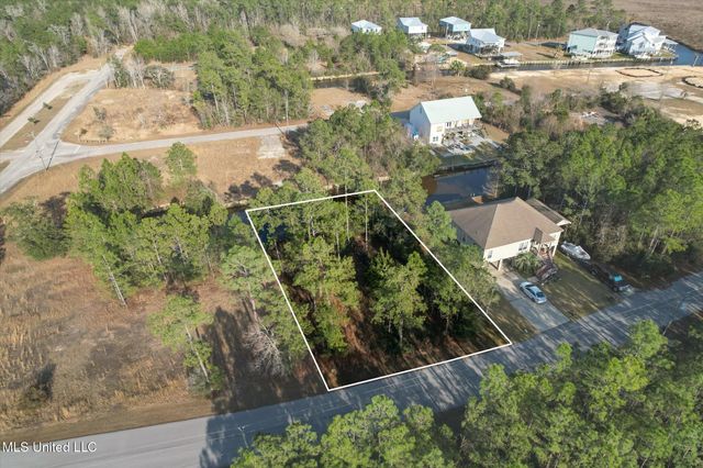 3430 Lumahai Place, Diamondhead, MS 39525