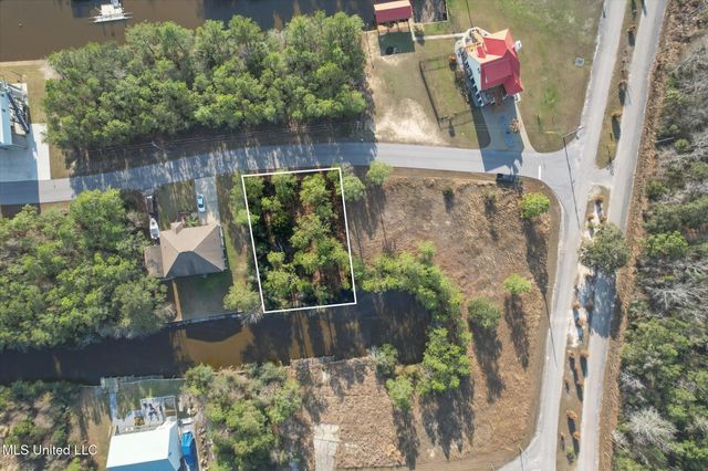 3430 Lumahai Place, Diamondhead, MS 39525