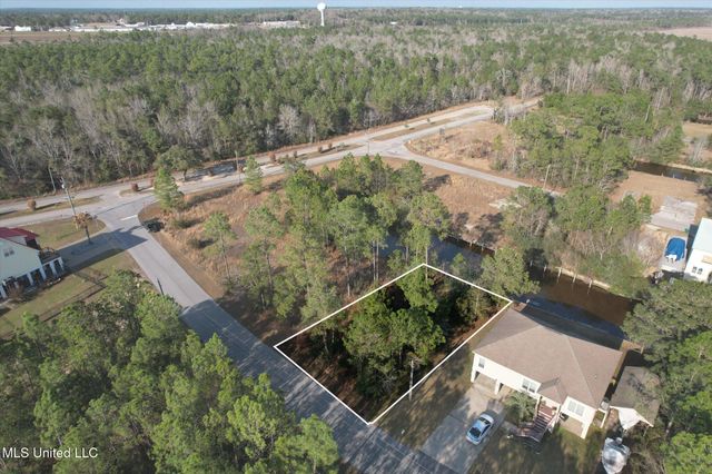 3430 Lumahai Place, Diamondhead, MS 39525