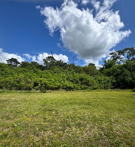 15146 Aguila Avenue, Fort Pierce, FL 34951