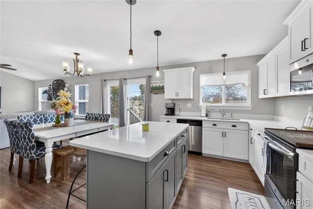 129 Hadley Grove Drive, Moscow Mills, MO 63362