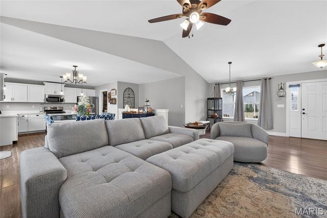 129 Hadley Grove Drive, Moscow Mills, MO 63362