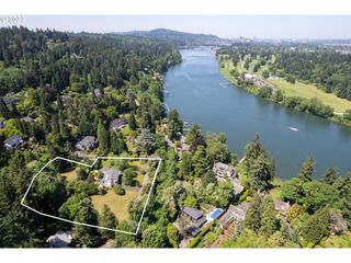 11385 S RIVERWOOD Rd, Portland, OR 97219