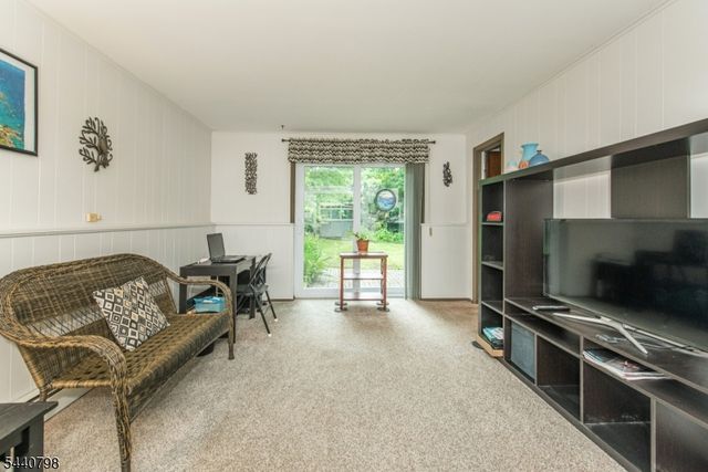 309 Knox Way, Hopatcong Boro, NJ 07843