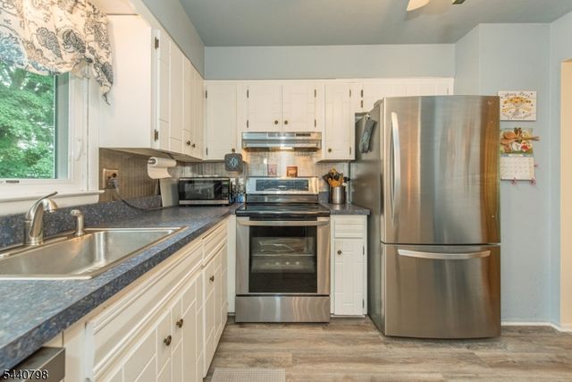 309 Knox Way, Hopatcong Boro, NJ 07843