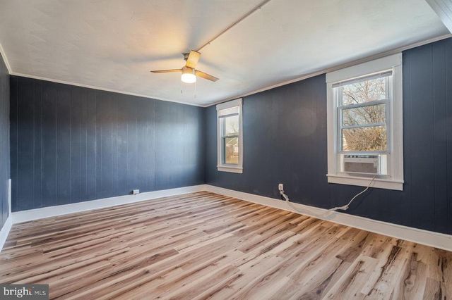 427 FOURTH ST, Shenandoah, VA 22849