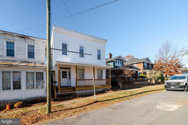 427 FOURTH ST, Shenandoah, VA 22849