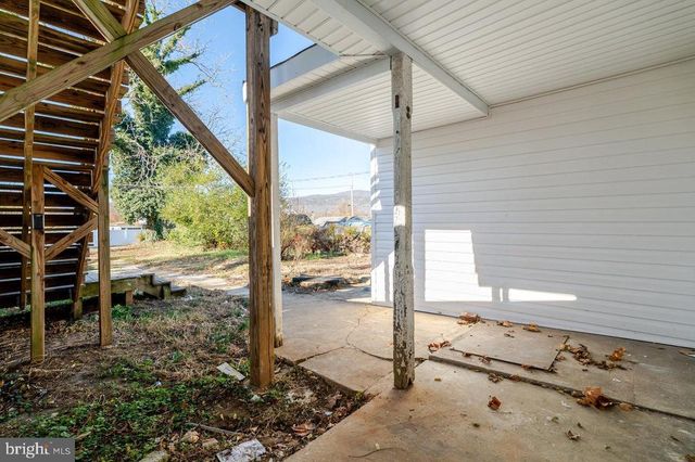 427 FOURTH ST, Shenandoah, VA 22849