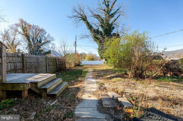 427 FOURTH ST, Shenandoah, VA 22849