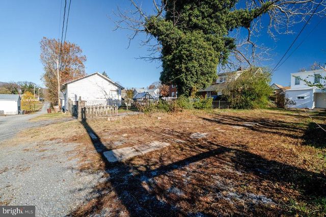 427 FOURTH ST, Shenandoah, VA 22849