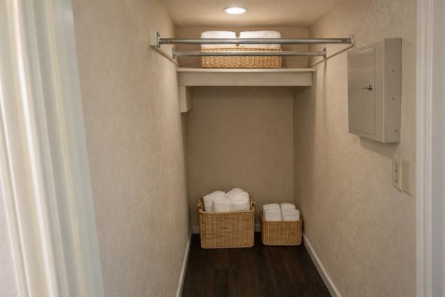 3635 Garden Brook Drive 118, Farmers Branch, TX 75234