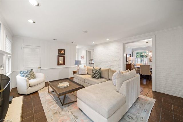 2540 Buena Vista Road, Winston-salem, NC 27104