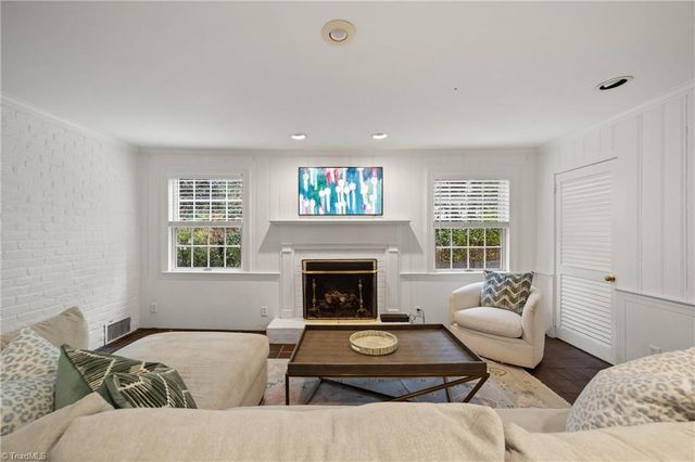 2540 Buena Vista Road, Winston-salem, NC 27104