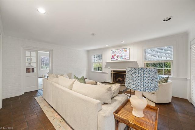 2540 Buena Vista Road, Winston-salem, NC 27104