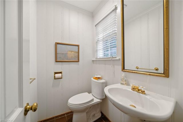 2540 Buena Vista Road, Winston-salem, NC 27104