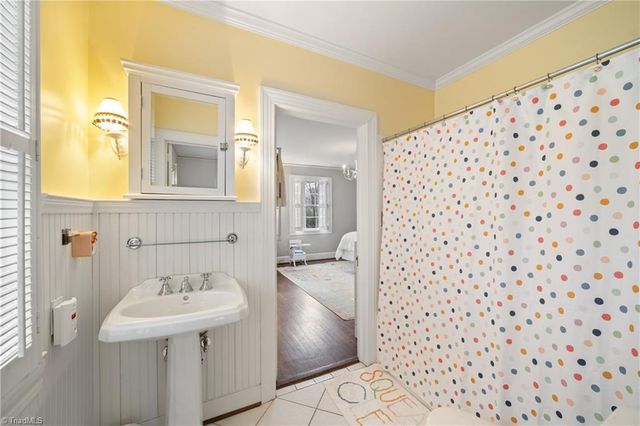 2540 Buena Vista Road, Winston-salem, NC 27104