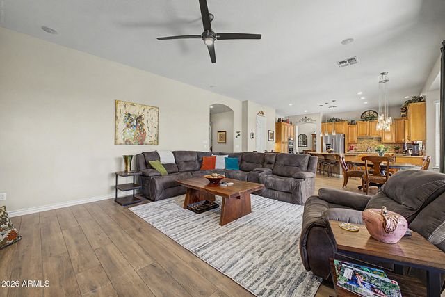 2209 S SAILORS Way, Gilbert, AZ 85295